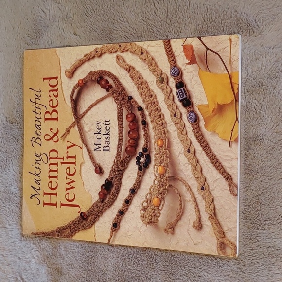 🌻Making Beautiful Hemp & Bead Jewelry Book - Picture 1 of 9